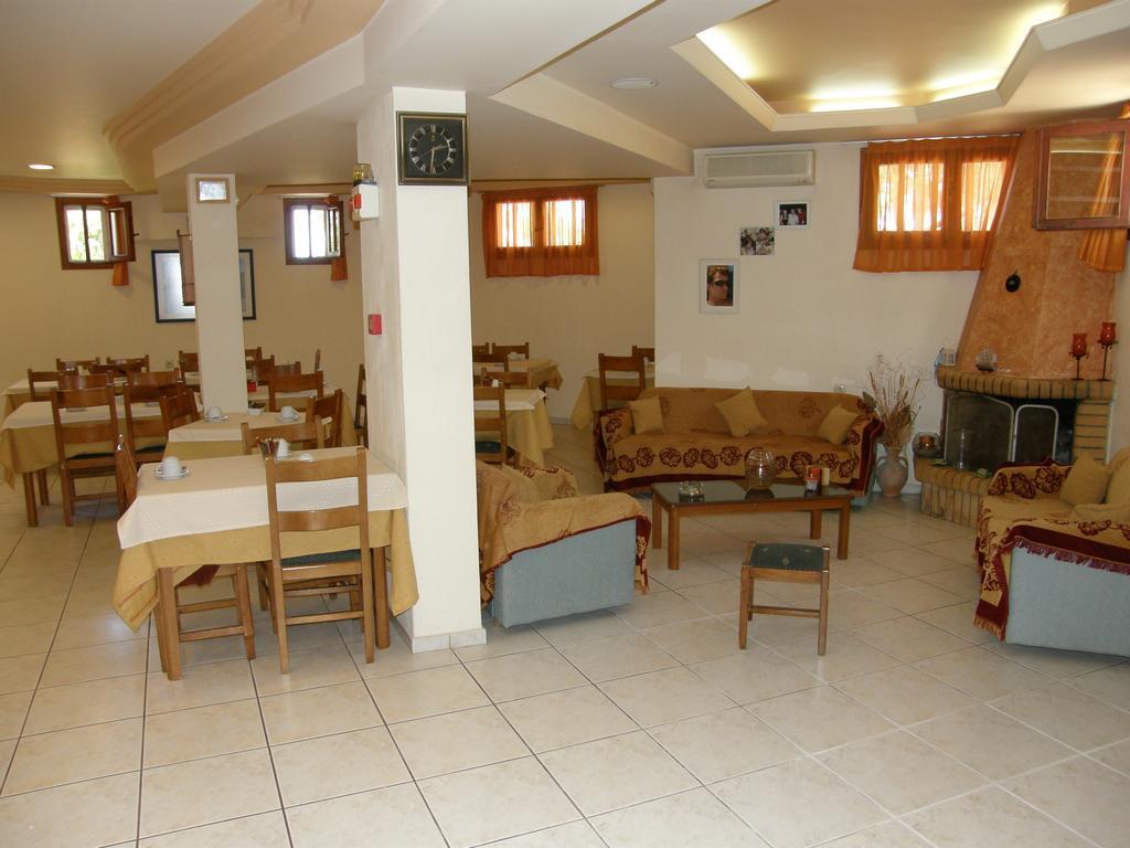 Megim Hotel Палеохора Екстер'єр фото