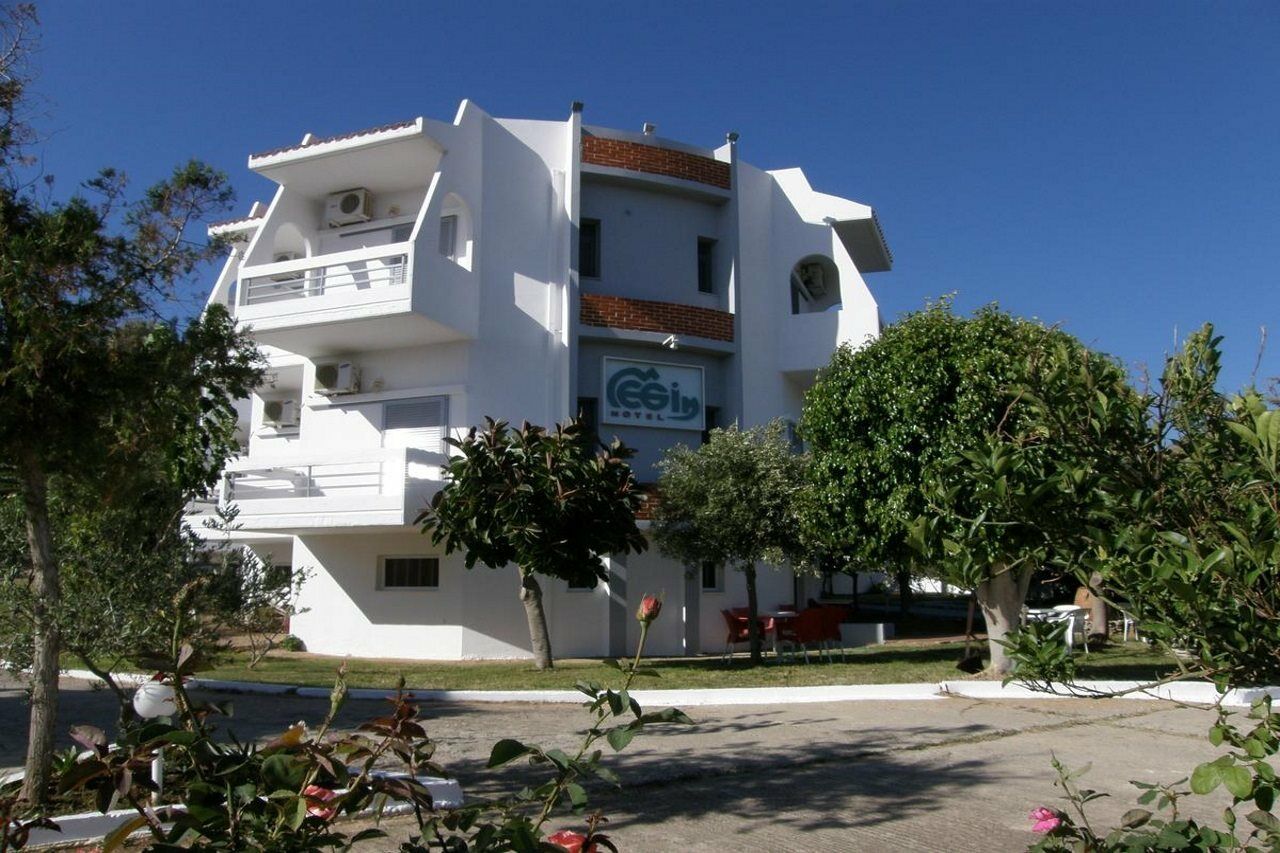 Megim Hotel Палеохора Екстер'єр фото